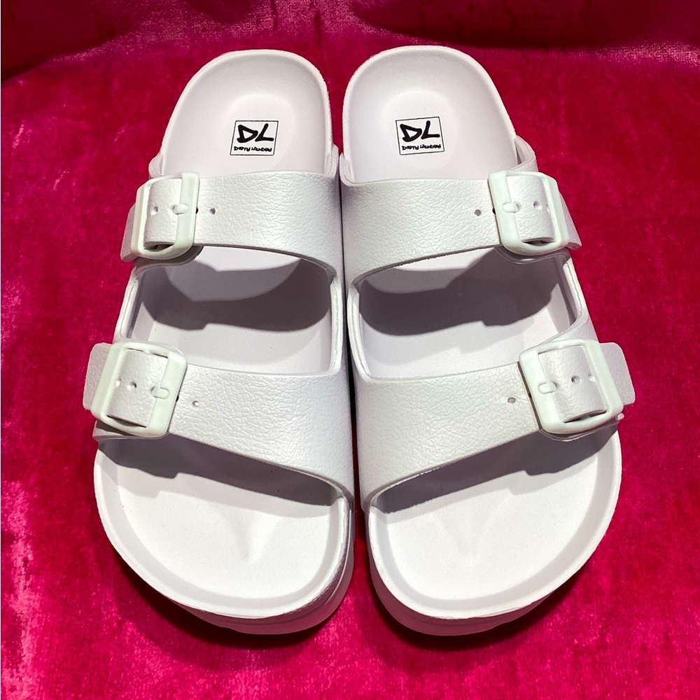 Genevave Jelly Plastic Sandals- white